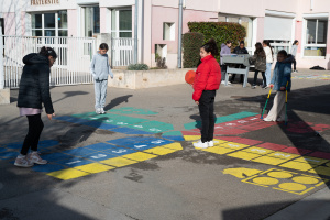 Jeux pochoirs cours d'écoles