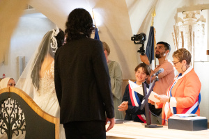 Cémébration mariage avec le petit Maire du CMJ