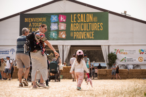 Stand de la ville au Salon des agricultures de Pce