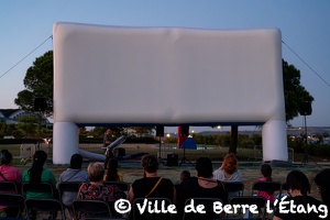 Ciné 89 en bord d'étang