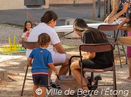 Jouons sous les pins