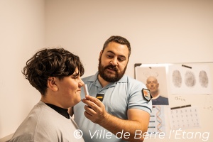 Remise écusson gendarmerie - Classe Défense